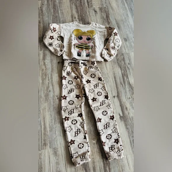 NWOT LOL Queen Bee Sweatsuit And Party Supplies - Picture 2 of 5